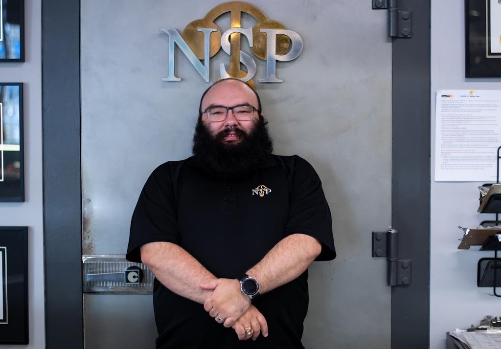 Nicol Street Pawnbrokers | 124 Nicol St, Nanaimo, BC V9R 4S9, Canada | Phone: (250) 753-3355