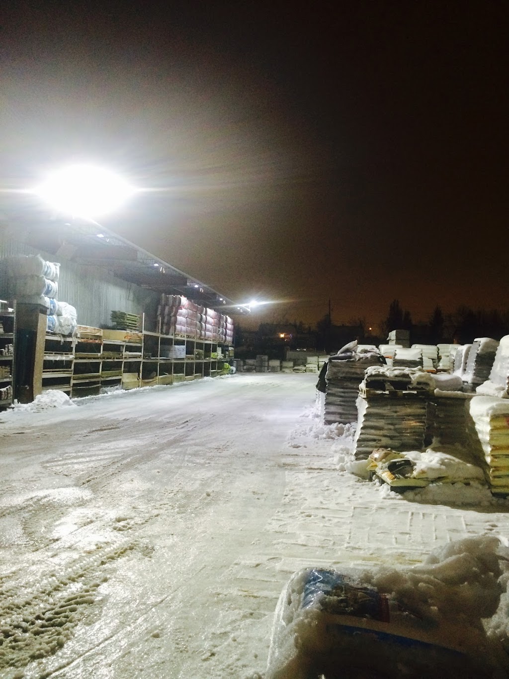 AVALED Éclairage DEL / LED | 18130 Rue J A Bombardier #200, Mirabel, QC J7J 0H5, Canada | Phone: (514) 900-2915