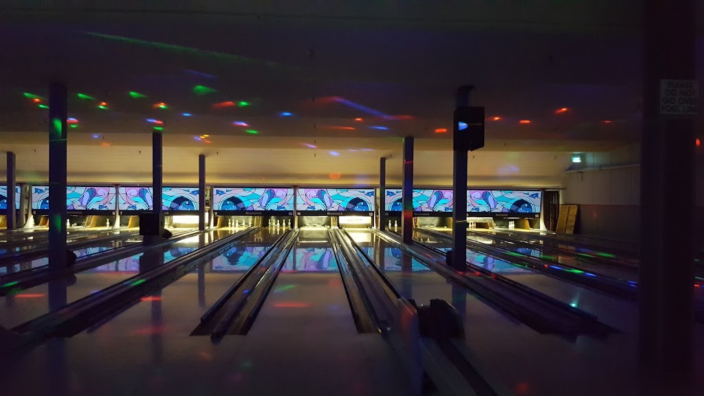 Bowlerama Rexdale | 115 Rexdale Blvd, Etobicoke, ON M9W 1P1, Canada | Phone: (416) 743-8388