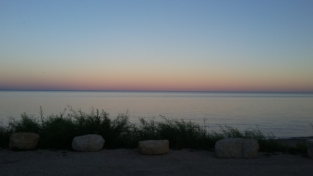 Spruce Sands Restaurant & Store | 19 Lakeshore Dr S, Arnes, MB R0C 0C0, Canada | Phone: (204) 642-4469
