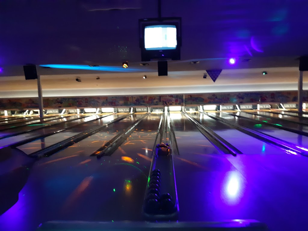 G Plus Bowling | 1277 Boulevard Shevchenko, LaSalle, QC H8N 1N8, Canada | Phone: (514) 366-5105