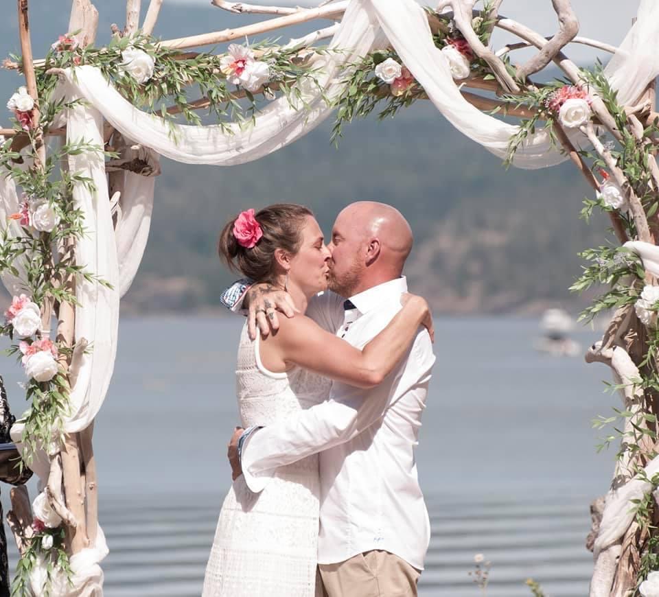 Life’s Journey Ceremonies | 2163 Caledonia Ave, Nanaimo, BC V9X 1R0, Canada | Phone: (250) 619-9863