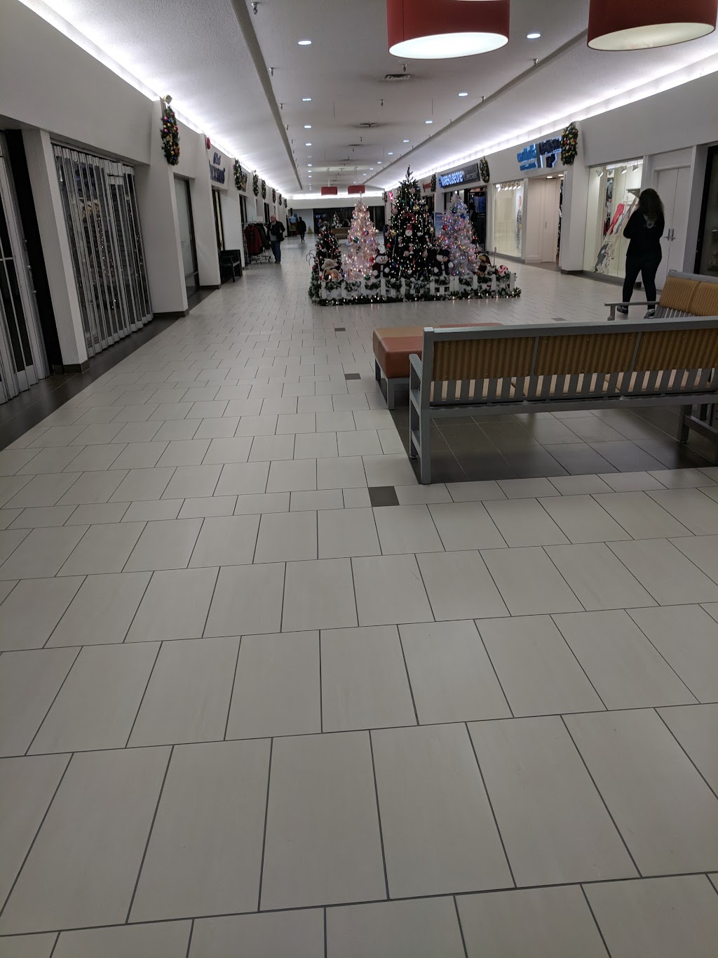 Chilliwack Mall | 45610 Luckakuck Way, Chilliwack, BC V2R 1A2, Canada | Phone: (604) 858-8111