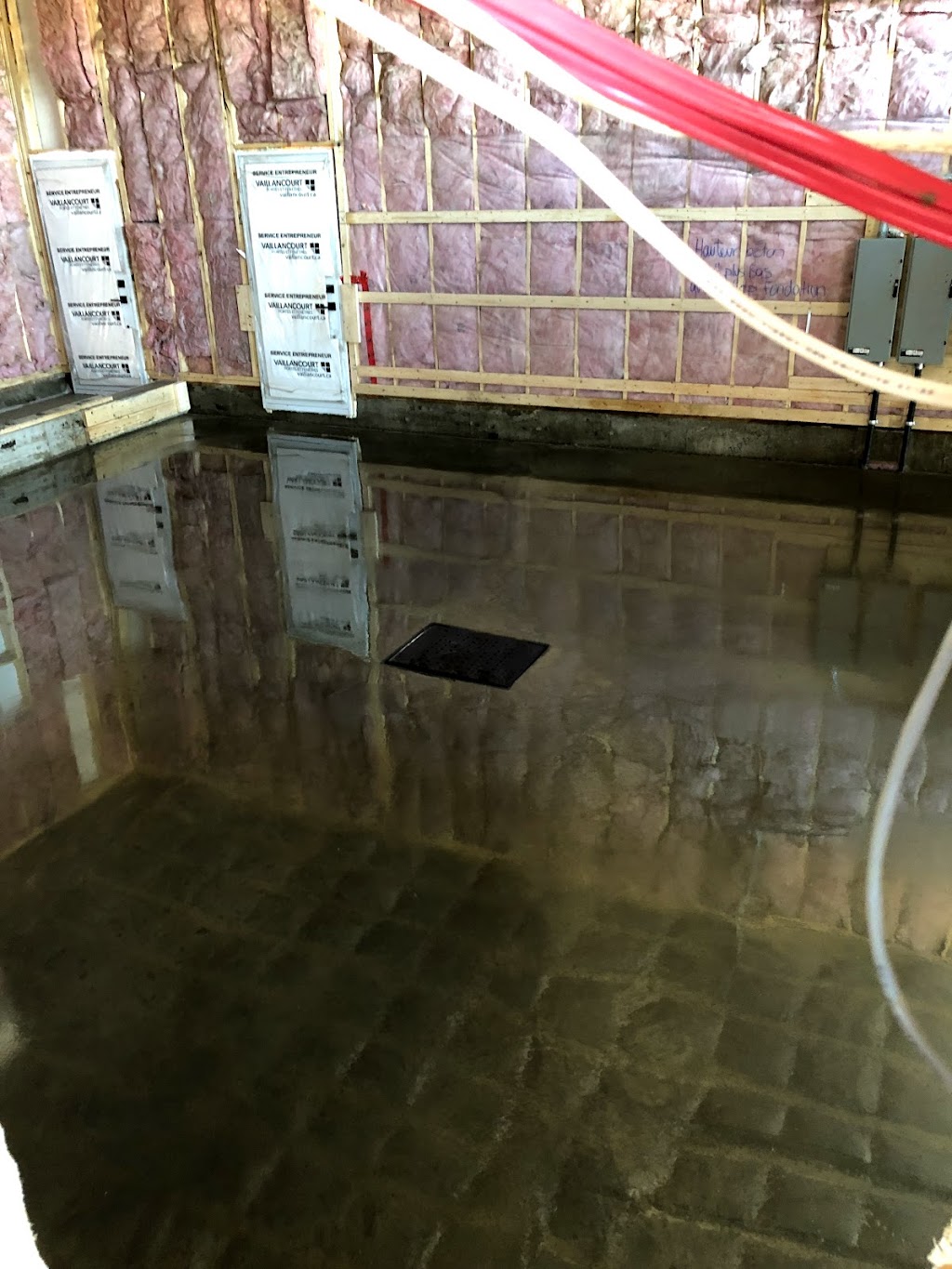 Finition de béton Cimentiers DOR | 2826 QC-125, Sainte-Julienne, QC J0K 1T0, Canada | Phone: (514) 886-9982