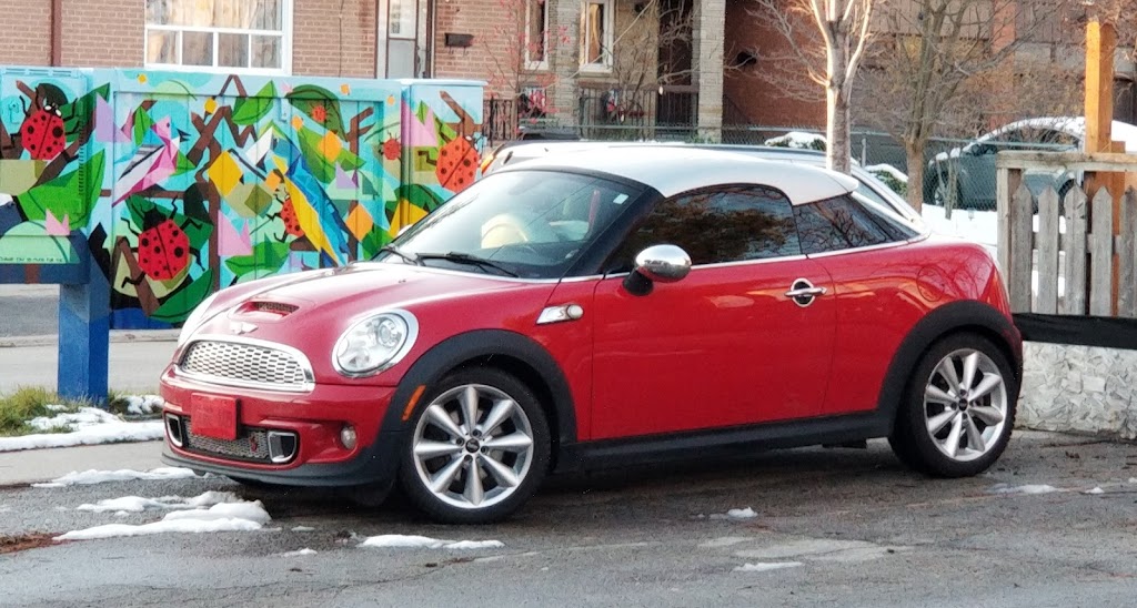 Miniac Haus | 350 Woodbridge Ave Unit 16, Woodbridge, ON L4L 3K8, Canada | Phone: (647) 373-5599