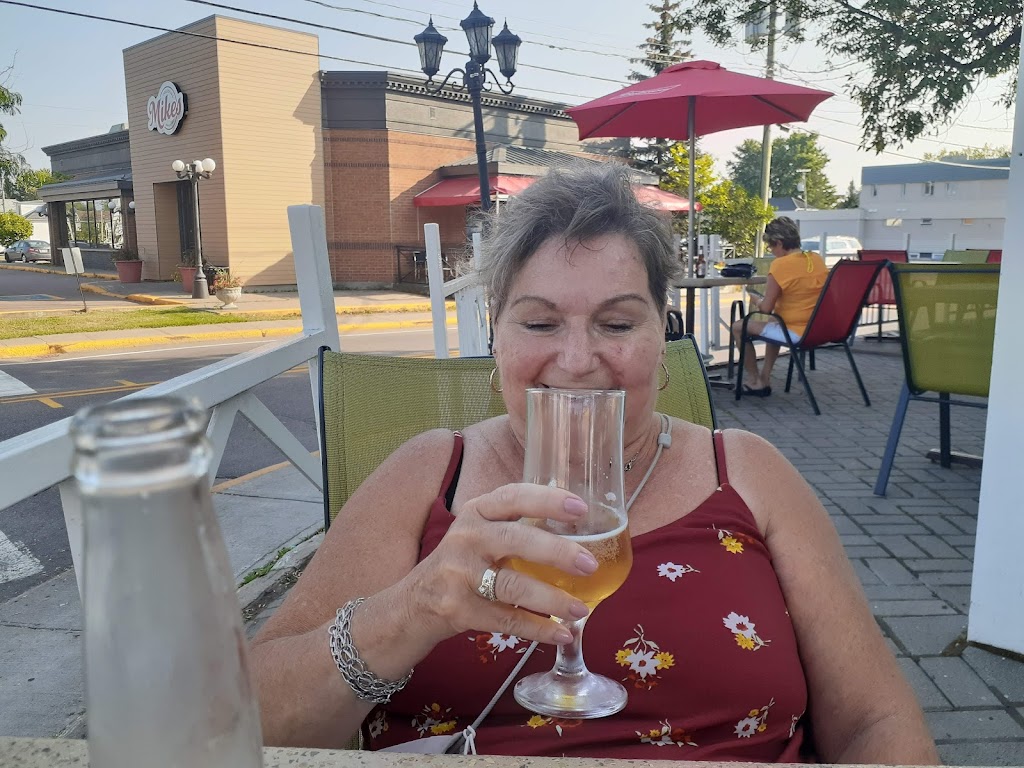 Pub Bellevue MMB Multi Micro Brasserie | 1055 Bd du Sacré Coeur, Saint-Félicien, QC G8K 1R2, Canada | Phone: (418) 613-1105