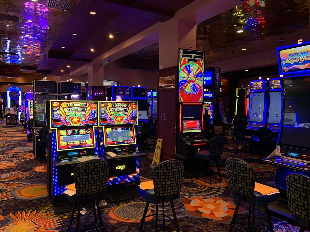 Gateway Casinos Sarnia | 1730 London Line, Sarnia, ON N7T 7H2, Canada | Phone: (519) 383-3732