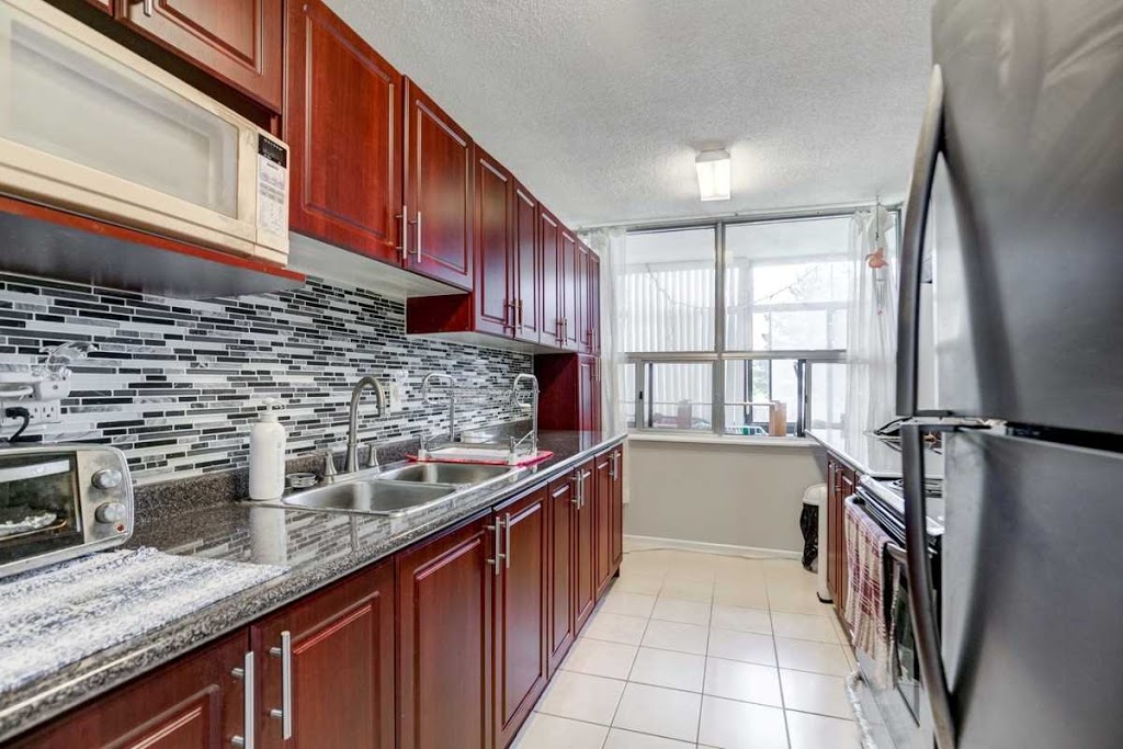 1% Listings Commission Real Estate | 209-164 Sandalwood Pkwy E, Brampton, ON L6Z 3S4, Canada | Phone: (647) 204-2652