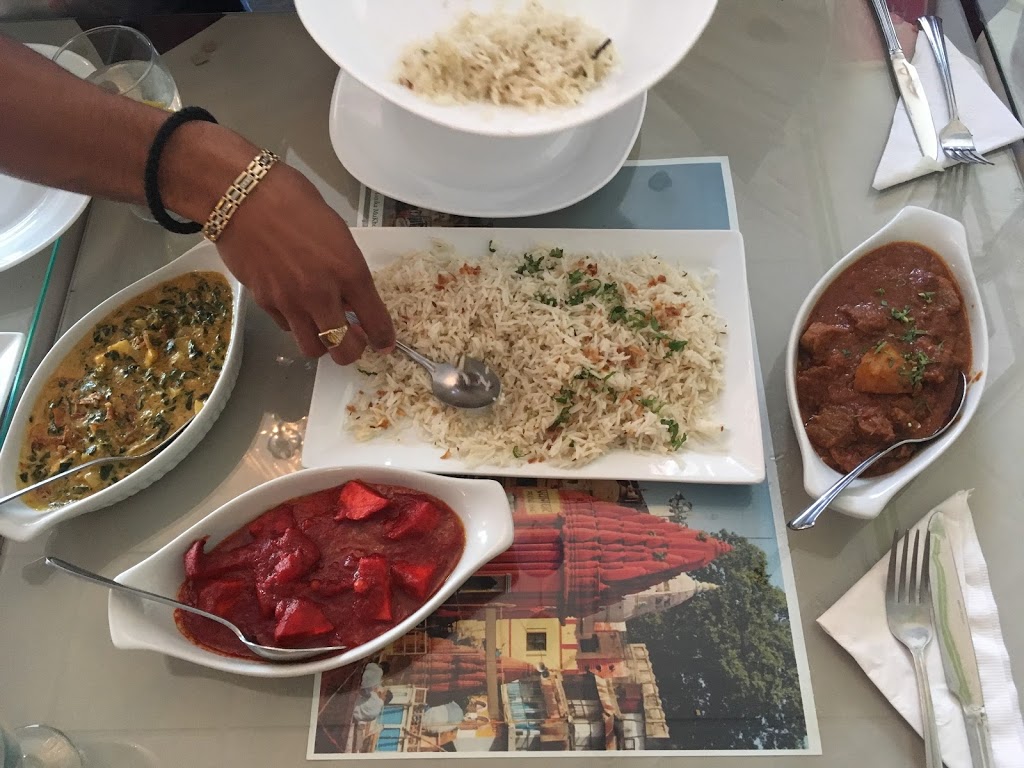 Restaurant Raj Mahal | 1404 Ch. de Saint-Jean, La Prairie, QC J5R 2L7, Canada | Phone: (450) 659-2020