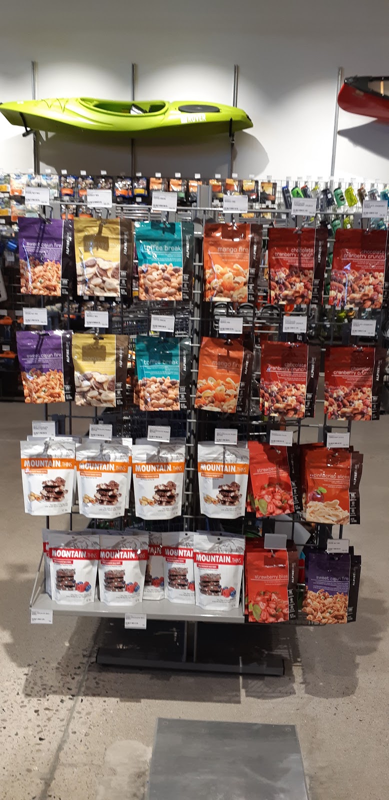MEC London | 1051 Wellington Rd, London, ON N6E 1W4, Canada | Phone: (519) 668-6657