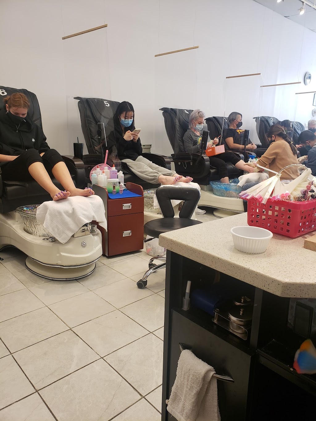 Ans Nail Salon & Spa | 2401 Millstream Rd C143, Victoria, BC V9B 3R5, Canada | Phone: (250) 514-2483