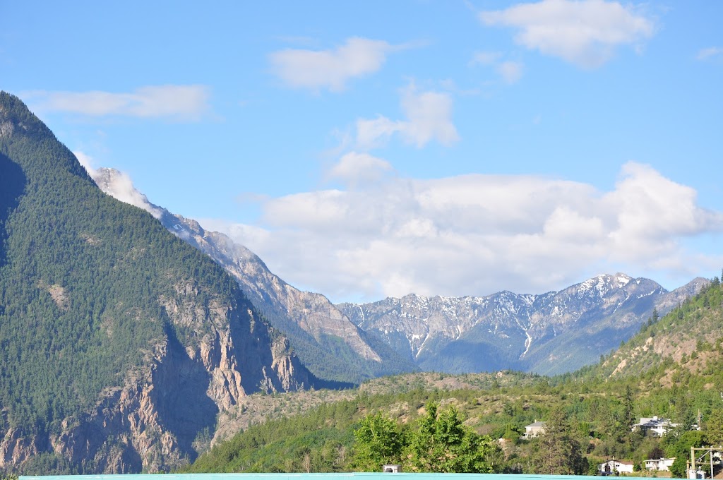 Canadas Best Value Inn Mile 0 | 616 Main St, Lillooet, BC V0K 1V0, Canada | Phone: (250) 256-7511