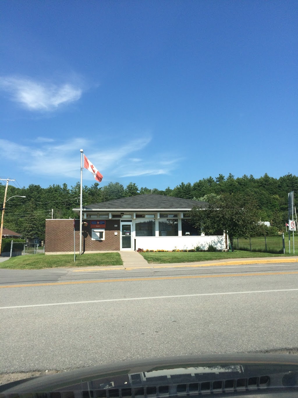 Canada Post | 936 Main Street, Bryson, QC J0X 1H0, Canada | Phone: (866) 607-6301