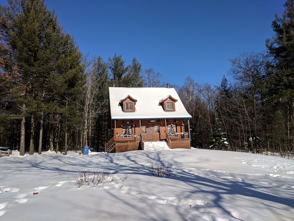 Houses on the Cape | 201, 138 Boulevard Sainte-Anne, Saint-Joachim, QC G0A 3X0, Canada | Phone: (418) 827-6777
