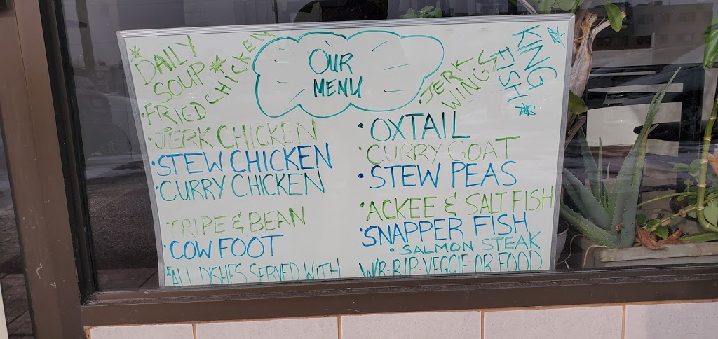 Caribbean Splash | 2414 Eglinton Ave E, Scarborough, ON M1K 2P3, Canada | Phone: (416) 752-2555