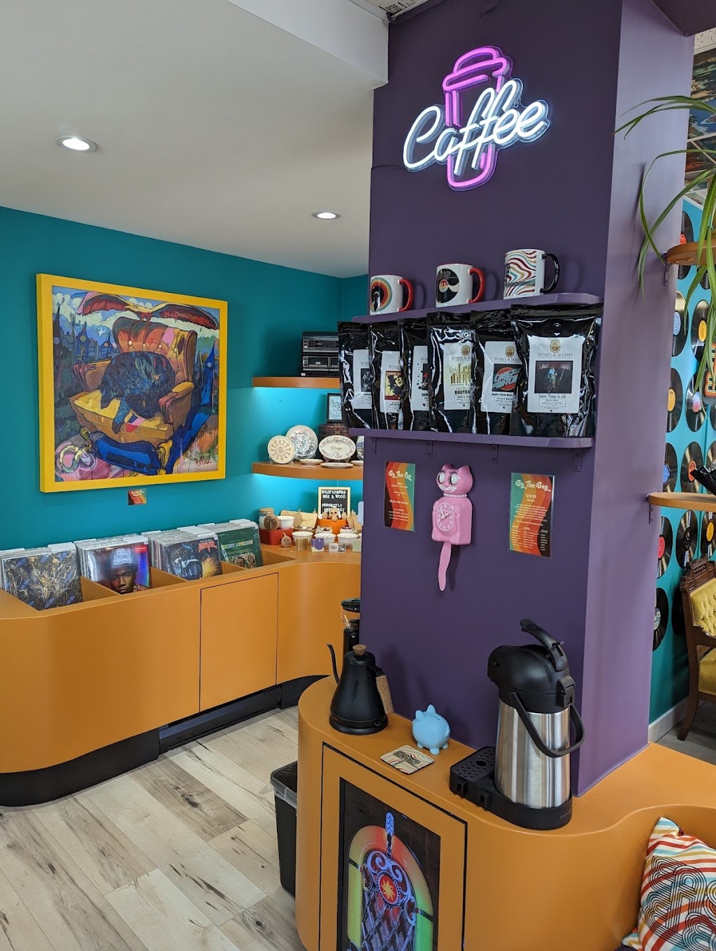 Eastend Electric Records | 14 Oak St, Fenelon Falls, ON K0M 1N0, Canada | Phone: (705) 887-5137