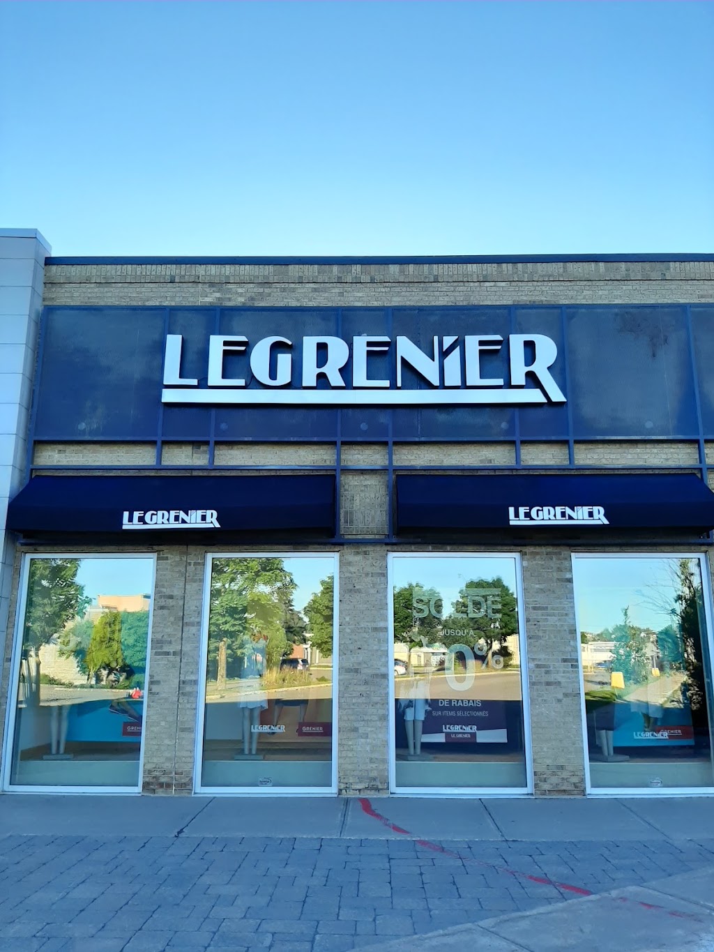 Le Grenier | 552 Bd Wilfrid-Hamel, Québec, QC G1M 3E5, Canada | Phone: (418) 523-8230