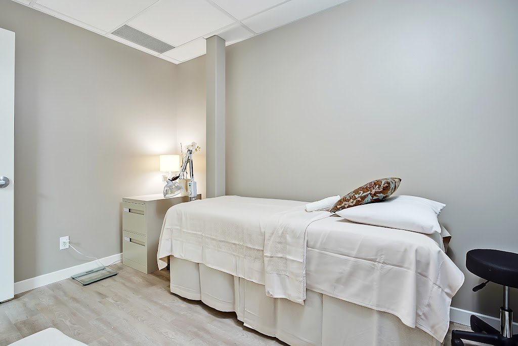 Essence Wellness Clinic - Marda Loop | 3425 22 St SW #305, Calgary, AB T2T 6S8, Canada | Phone: (403) 383-3228