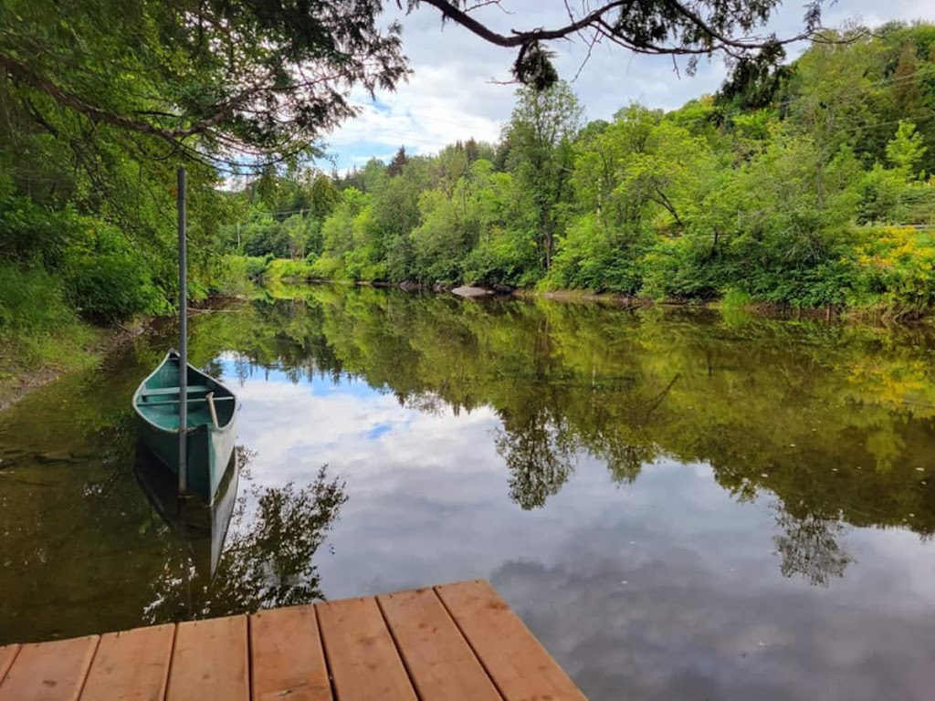 Chalet Domaine Princier | 981 Chem. des Rives, Namur, QC J0V 1N0, Canada | Phone: (514) 662-6695