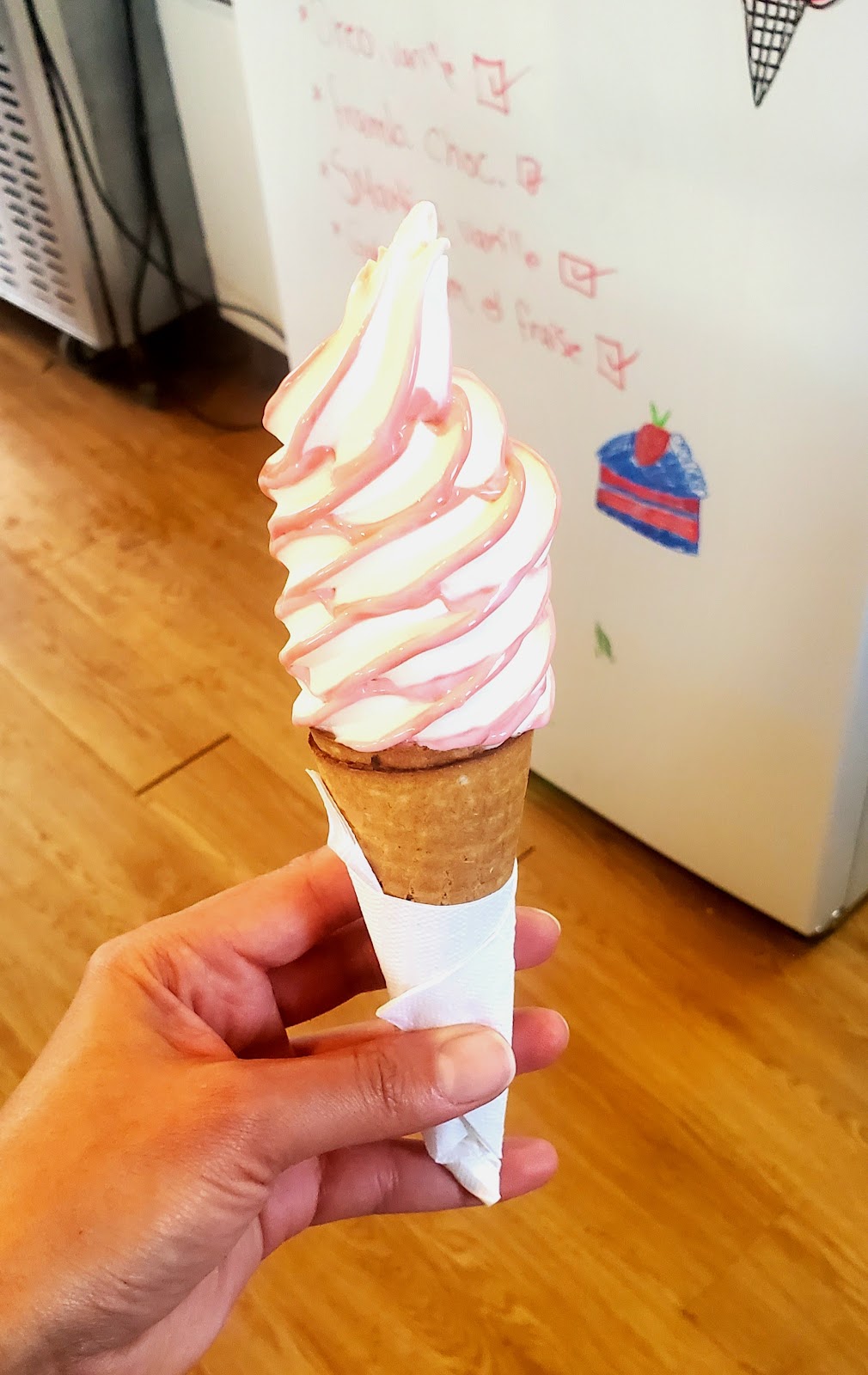 Leche Creme | 512 Av. de Grande Île, Salaberry-de-Valleyfield, QC J6S 3N6, Canada | Phone: (450) 370-0588