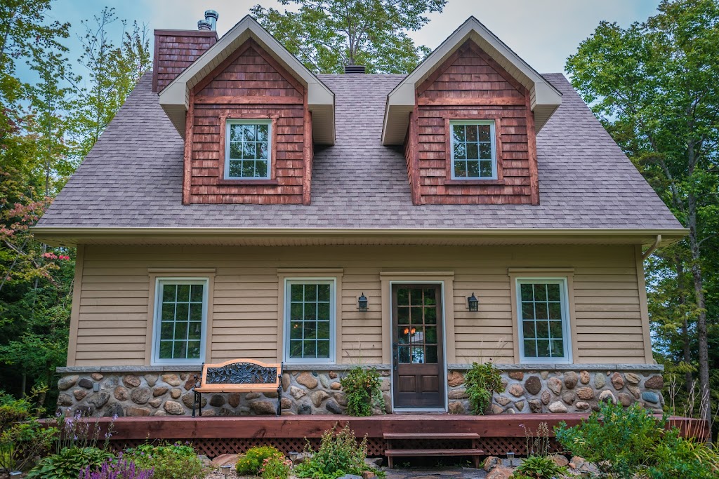 Construction Memphré - Maisons de prestige performantes | 17 Rue Jacinthe, Sainte-Catherine-de-Hatley, QC J0B 1W0, Canada | Phone: (819) 238-3240