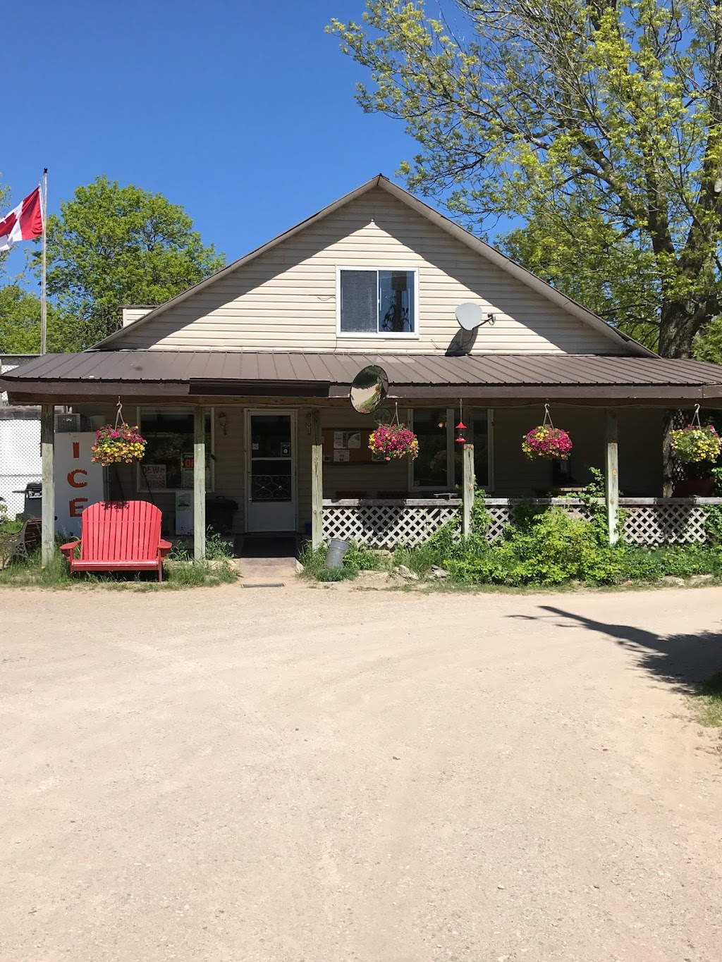 Red Bay Tent & Trailer Park | 428 Huron Rd, South Bruce Peninsula, ON N0H 2T0, Canada | Phone: (519) 534-2098