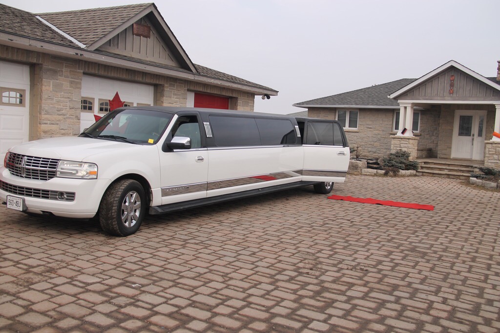LimoGuy Limousine Manufacturing & Repair | 13605 Hurontario St, Inglewood, ON L7C 2C9, Canada | Phone: (833) 546-6634