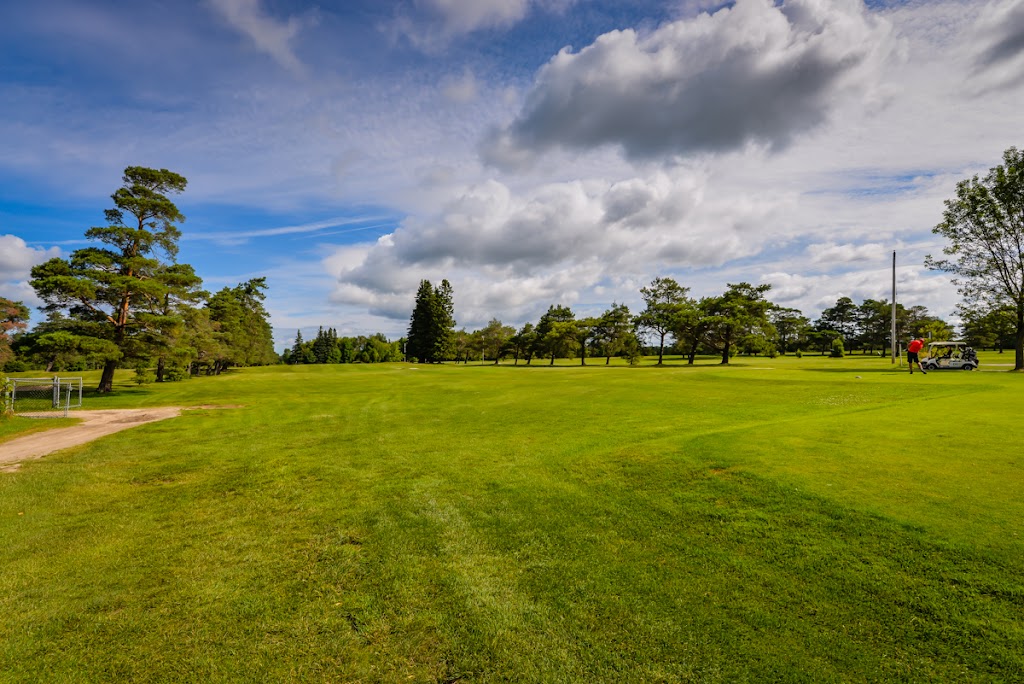 Sauble Golf & Country Club | 678 Bruce County Rd 8, Sauble Beach, ON N0H 2G0, Canada | Phone: (519) 422-1052