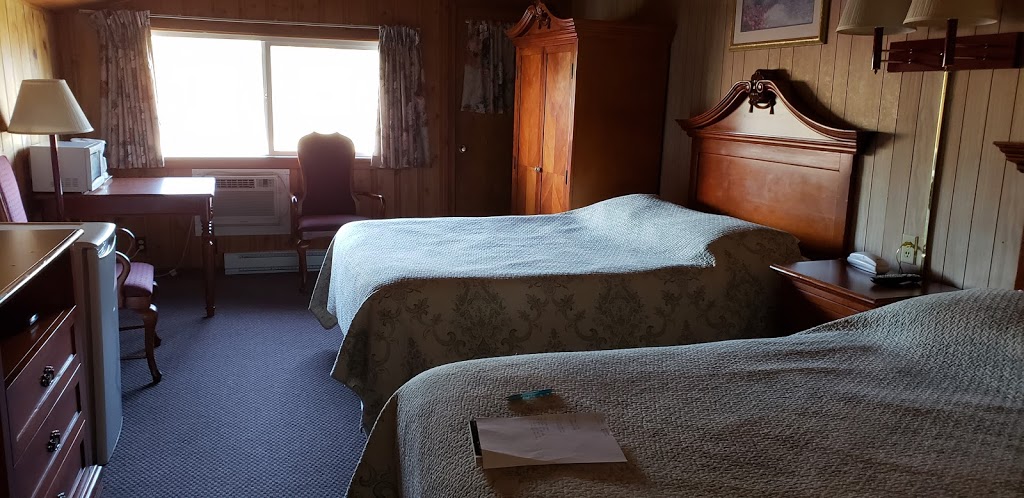 Swiss Chalets Motel | 456 Trans-Canada Hwy, Hope, BC V0X 1L0, Canada | Phone: (604) 869-9020
