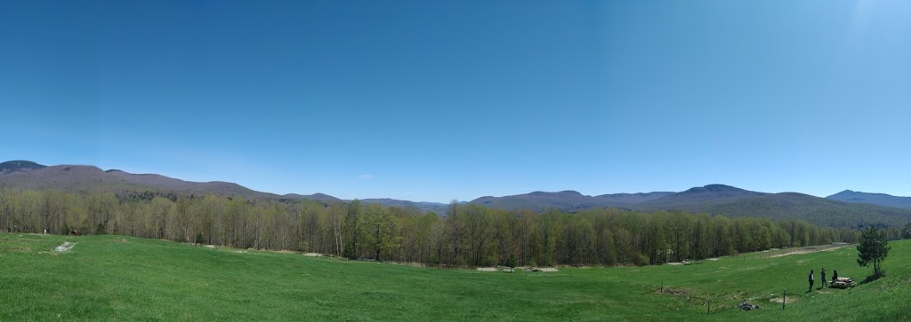 Outdoor Lodge Glen Sutton | 1351 Chemin de la Vallée-Missisquoi, Sutton, QC J0E 2K0, Canada | Phone: (450) 538-5816