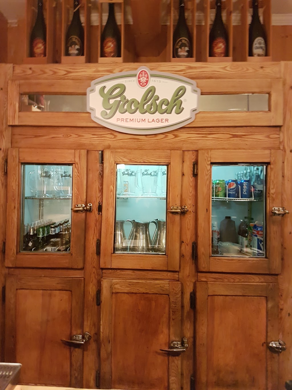 Café Terrasse La Tanière | 427 Chemin Ozias-Leduc, Mont-Saint-Hilaire, QC J3H 4A1, Canada | Phone: (450) 446-7731
