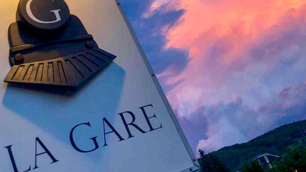 La GARE Restaurant and Bar | 90 Avenue de la Gare, Saint-Sauveur, QC J0R 1R6, Canada | Phone: (450) 744-0857