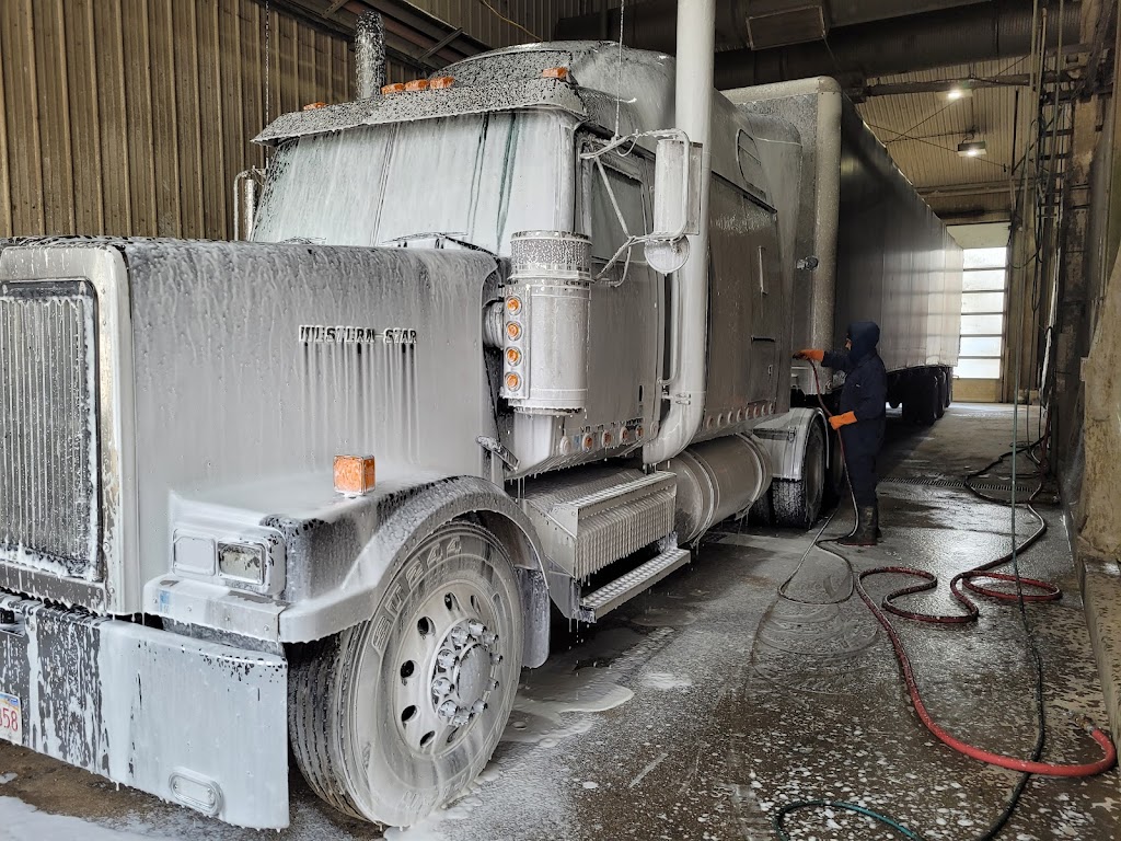 SK Truckwash | 28 Strathmoor Dr #101, Sherwood Park, AB T8H 2B6, Canada | Phone: (587) 729-1313