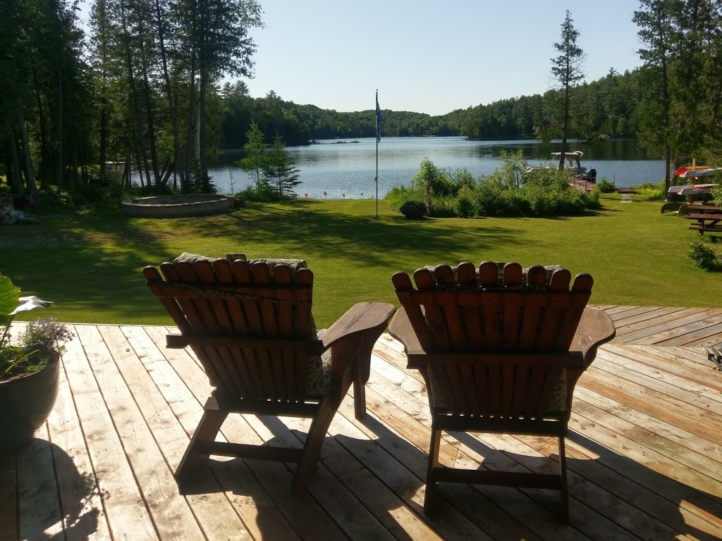 Lake Bernard House | 12 Chemin de la Belle-Passe, Low, QC J0X 2C0, Canada | Phone: (819) 459-2877