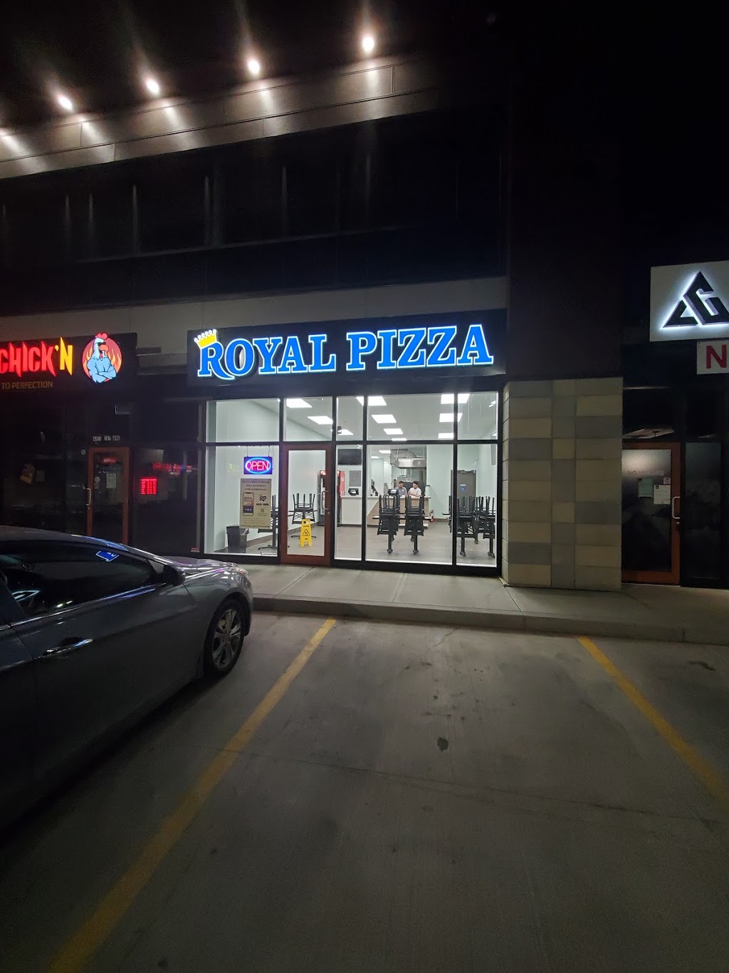 Royal pizza | 4353 167 Ave NW, Edmonton, AB T5Y 6L9, Canada | Phone: (780) 760-3332