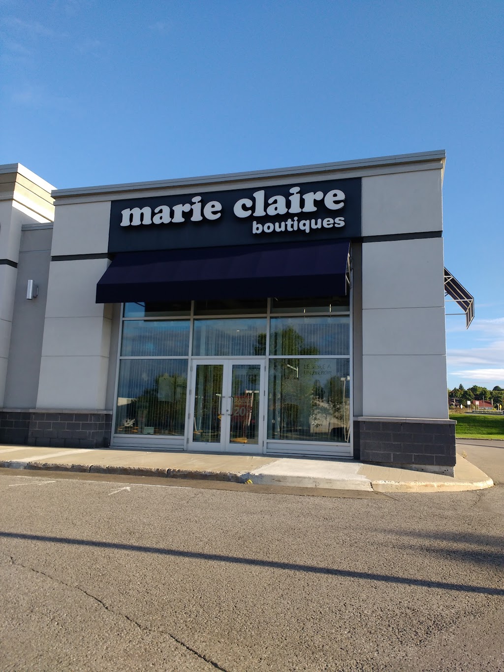 Marie Claire | Méga Centre, 150 Rue Bouvier, Québec, QC G2J 1R8, Canada | Phone: (418) 622-5037