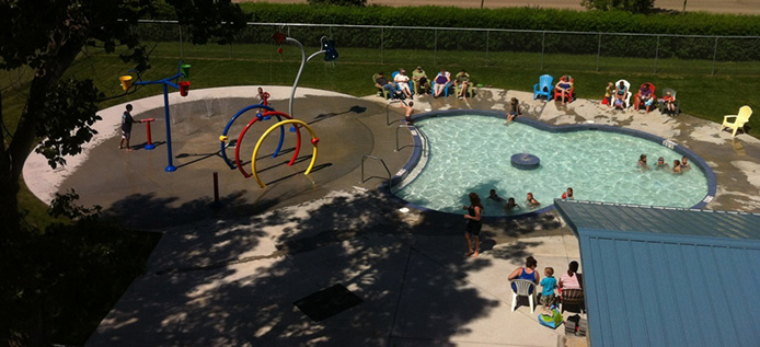Rob Naylor Splash Park | 221 4 Ave N, Three Hills, AB T0M 2A0, Canada | Phone: (403) 443-2111