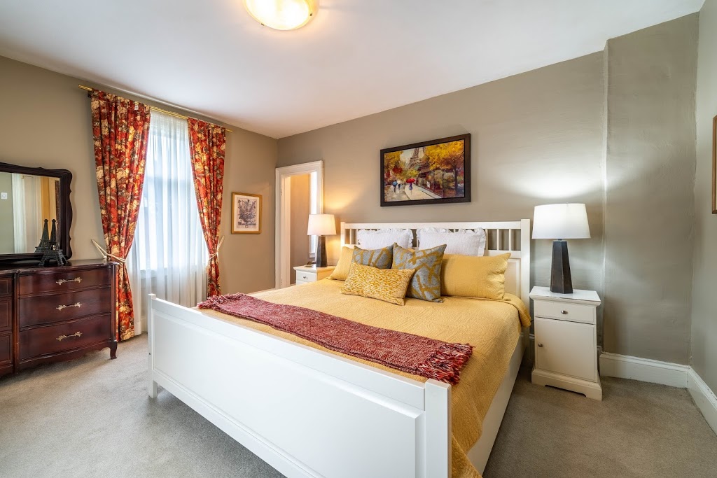 BHS Interiors & ReDesign Inc. | 21 Magnolia Dr, Paris, ON N3L 3M8, Canada | Phone: (226) 922-9628