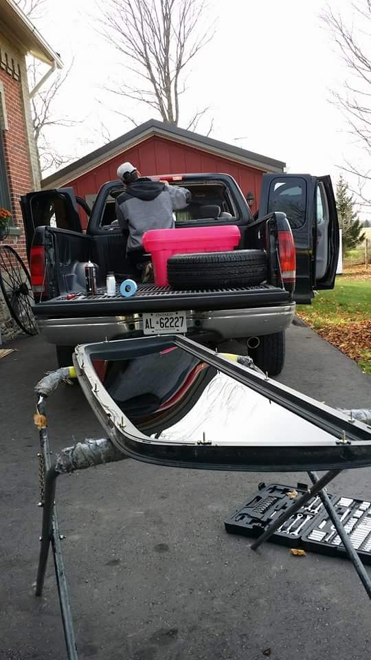 Simpson Auto Glass | 122 Adelaide St S, Lindsay, ON K9V 3K4, Canada | Phone: (705) 934-8179