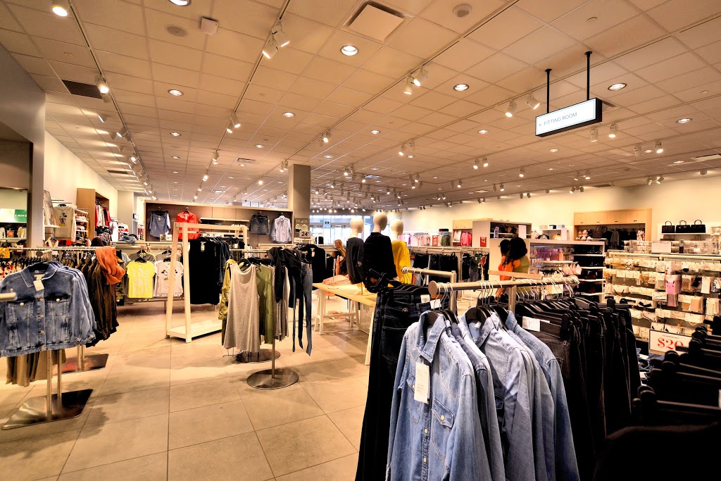 H&M | 5000 Canoe Pass Way, Tsawwassen, BC V4M 4G9, Canada | Phone: (855) 272-7007