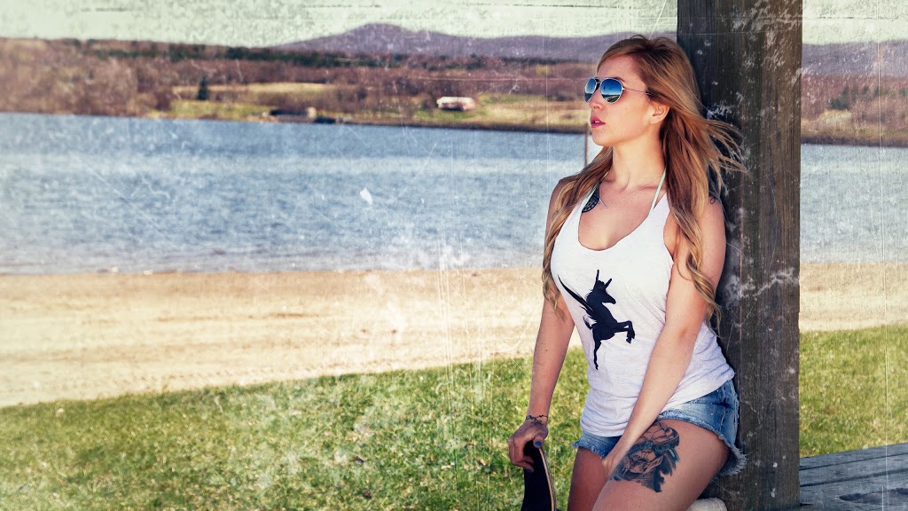 Moderne Wear | 993 Rue Caron, Granby, QC J2J 0E2, Canada | Phone: (450) 775-8490