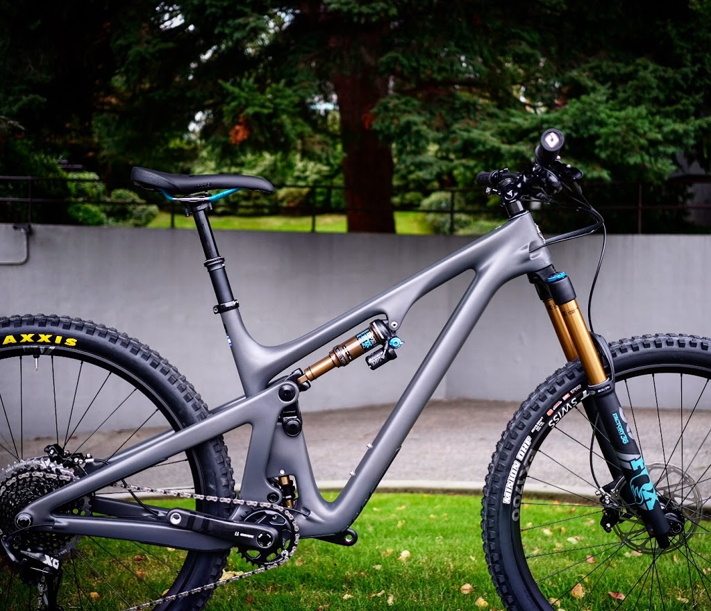 Bicicletta West Vancouver | 1437 Clyde Ave, West Vancouver, BC V7T 1E9, Canada | Phone: (604) 925-2453