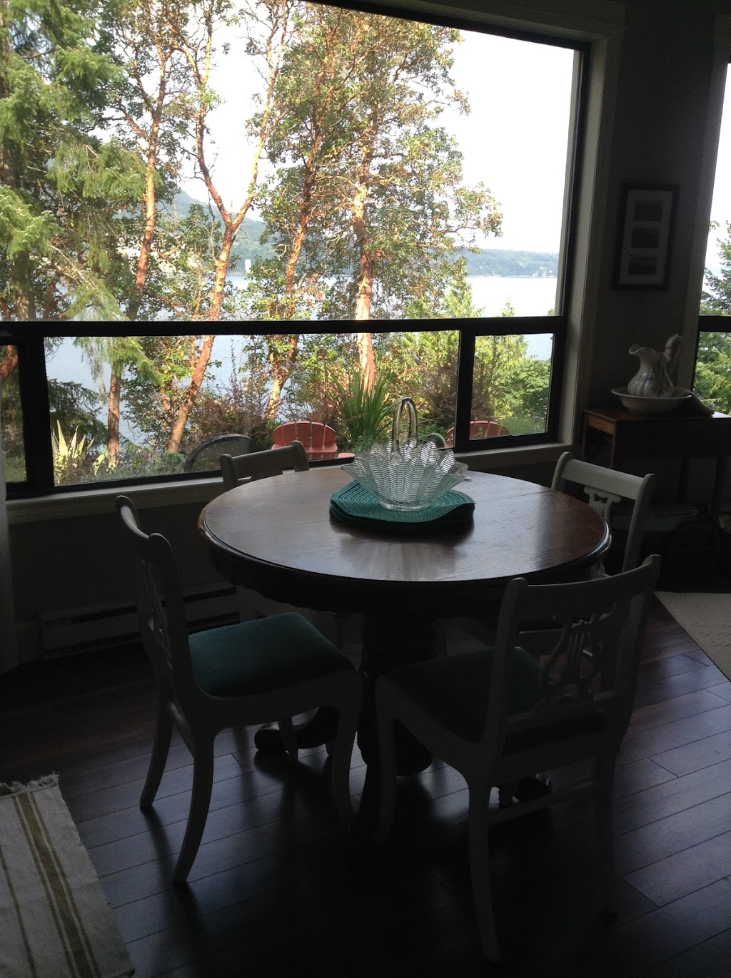 Ramoth B&B | 6835 Mark Ln, Victoria, BC V9E 2A1, Canada | Phone: (250) 882-3406