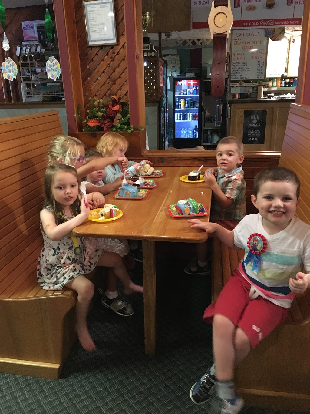Georgian Lanes Entertainment | 58 Bowes St, Parry Sound, ON P2A 2L3, Canada | Phone: (705) 746-8384