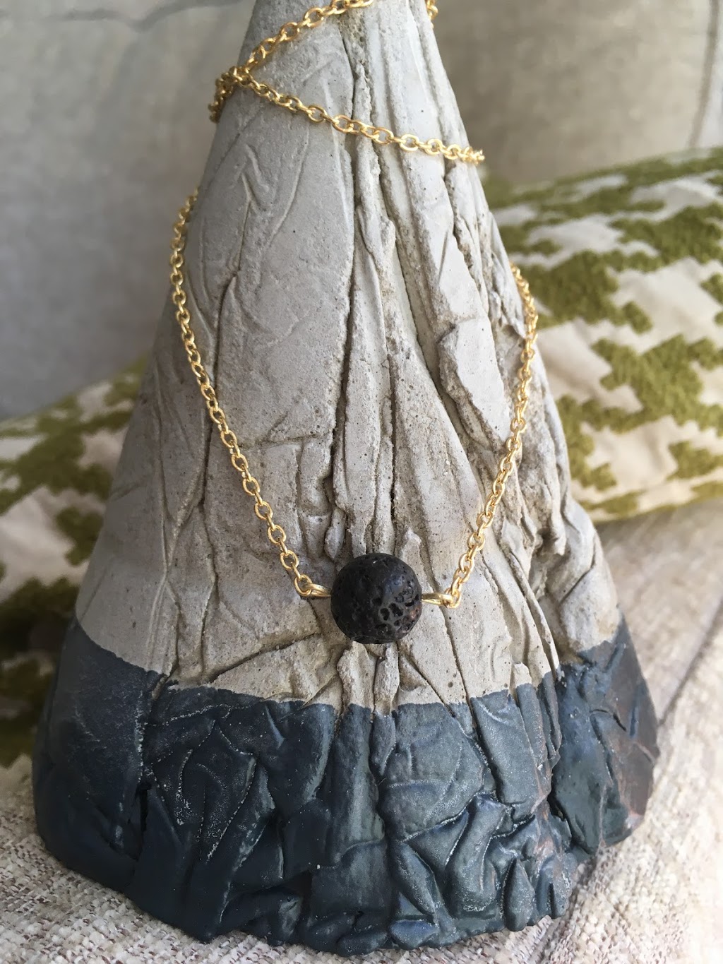 Unexpectedly Essential | Dunham St, Kingston, ON K7P 2J9, Canada | Phone: (613) 540-1588