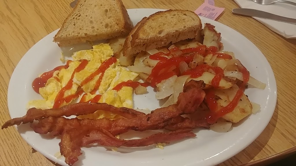 Village Cafe | 1875 Fourth Line, Ohsweken, ON N0A 1M0, Canada | Phone: (519) 445-0555