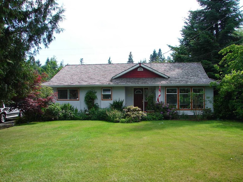 Salsbury House B&B | 65 Salsbury Rd, Courtenay, BC V9N 9L7, Canada | Phone: (250) 338-2720