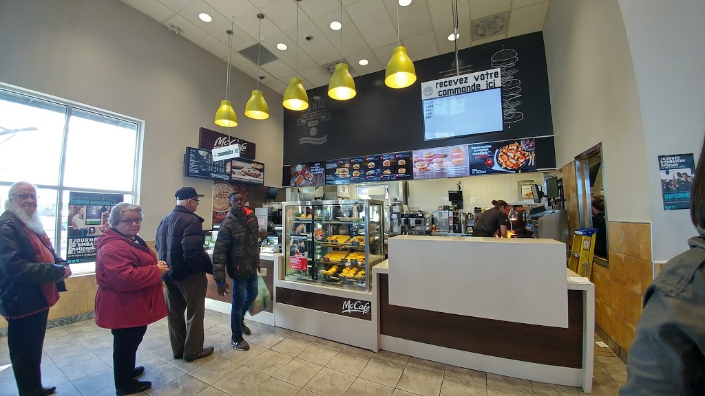 McDonalds | 590 Boulevard Wilfrid-Hamel, Québec, QC G1M 2T3, Canada | Phone: (418) 529-6722
