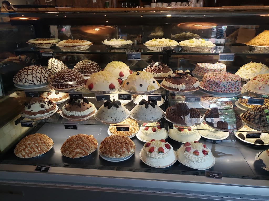 Rockaberry Griffintown | 1380 Notre-Dame St W, Montreal, QC H3C 1K8, Canada | Phone: (514) 938-9090