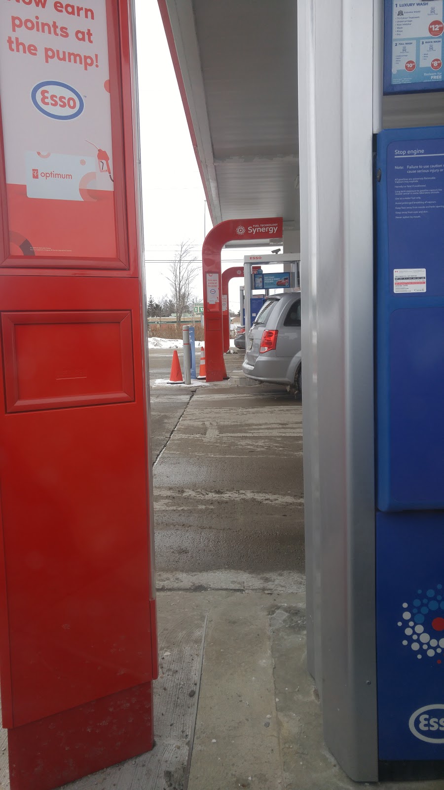 Esso | 2 Bryne Dr, Barrie, ON L4N 9Y4, Canada | Phone: (705) 735-0089